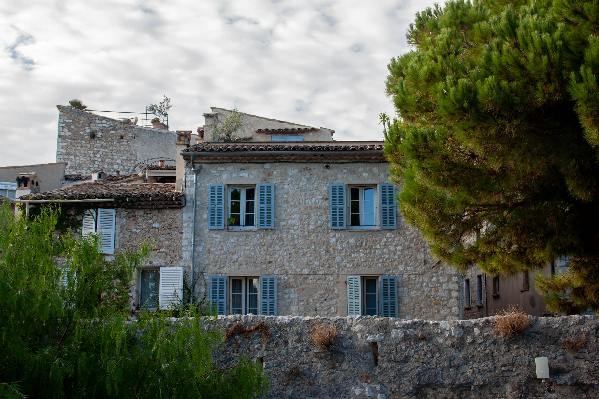 Stone house in Provence